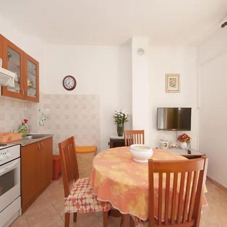 Διαμέρισμα Mira - One Bedroom With Balcony A2 *