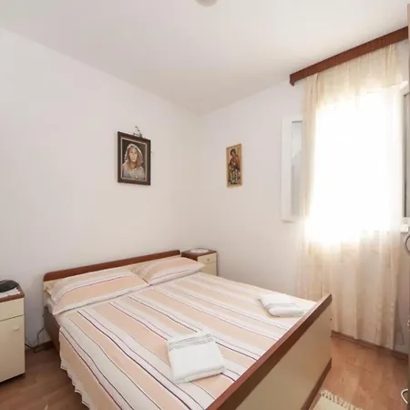 Mira - One Bedroom With Balcony A2 *